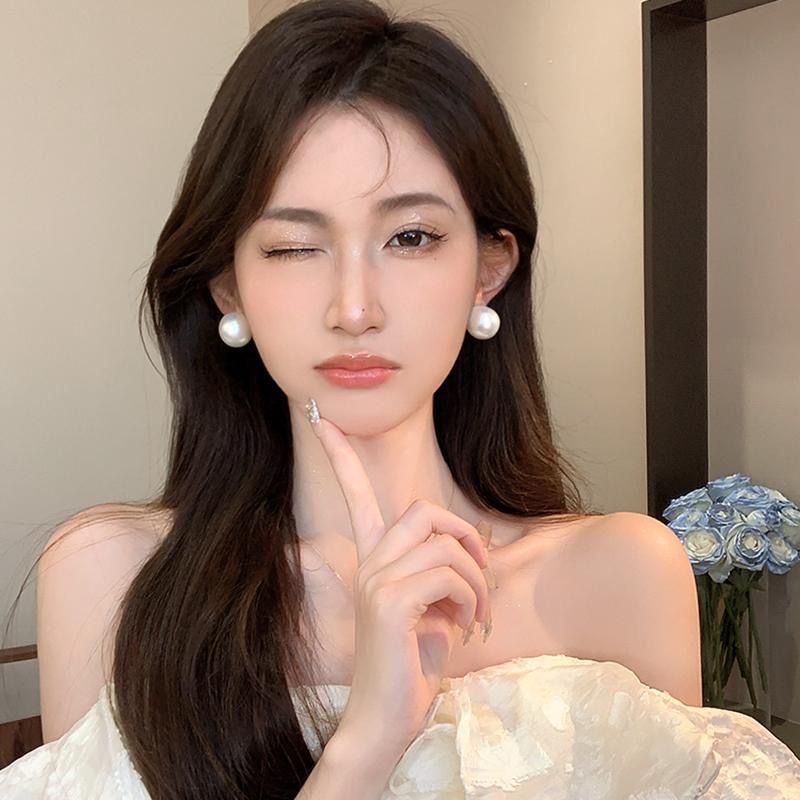 合金耳饰 港风珠珠耳钉经典简约耳钉轻奢小众ins气质耳饰百搭