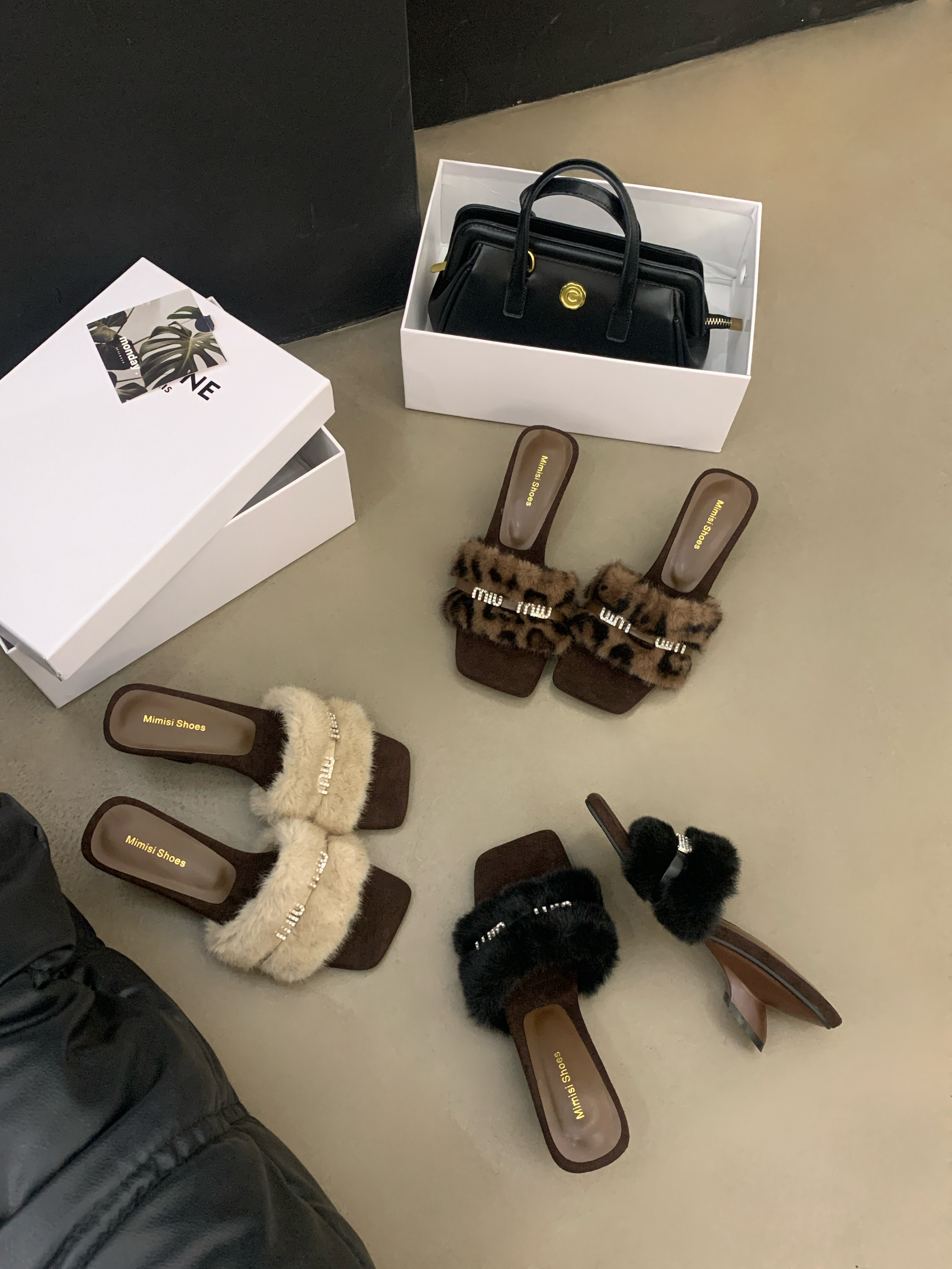 毛毛拖鞋女秋冬外穿2025新款法式气质高级感水钻毛毛鞋坡跟高跟鞋