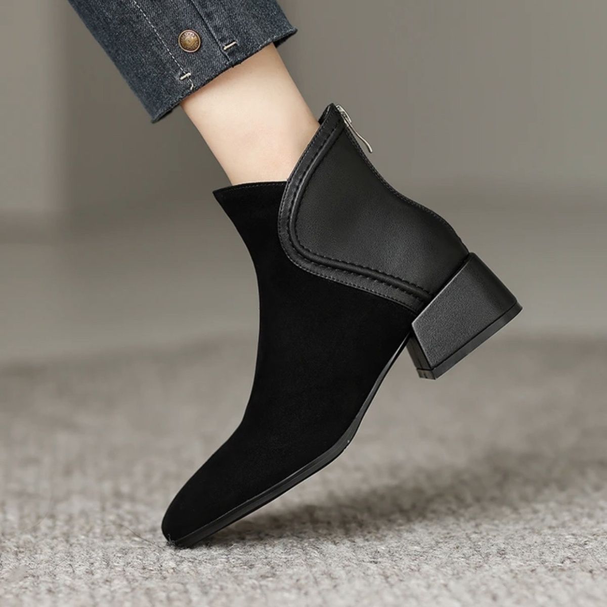 软皮切尔西短靴女2025秋冬磨砂方头显瘦粗跟裸靴马丁靴法式踝靴