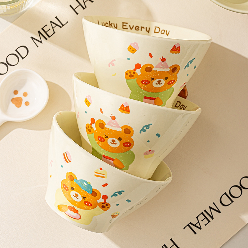 2025新款可爱米饭碗陶瓷碗奶红创意吃饭碗家用大碗学生生日式斗笠