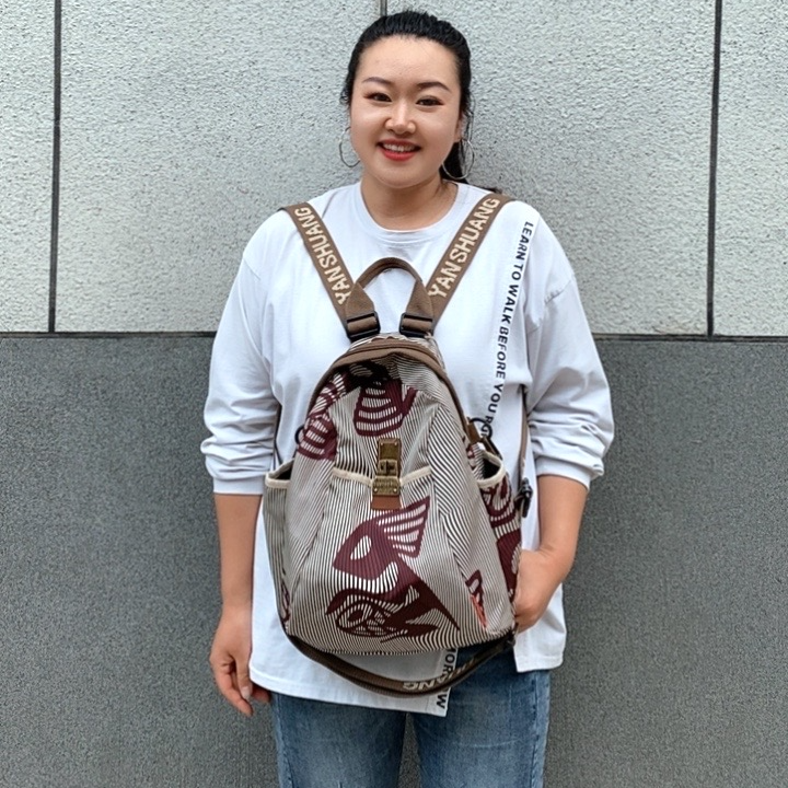 【阎双创造&面纱】日常出游双肩包贝壳式大容量背包2093