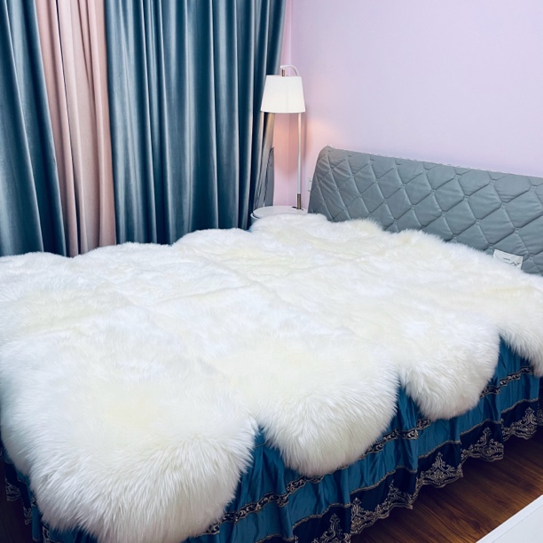 澳洲羊皮毛一体床毯床褥子多拼羊皮温暖舒适透气防潮防湿防寒气。
