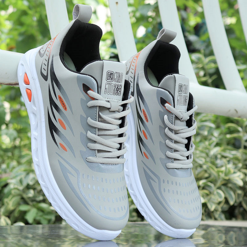 新款秋季软底跑步鞋皮面百搭休闲鞋男士鞋子男款防水运动板鞋耐磨