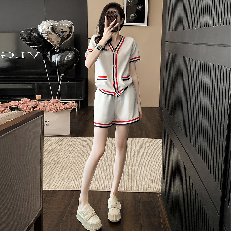 015韩版薄款套装女夏季宽松休闲上衣显瘦时尚短裤短袖运动两件套