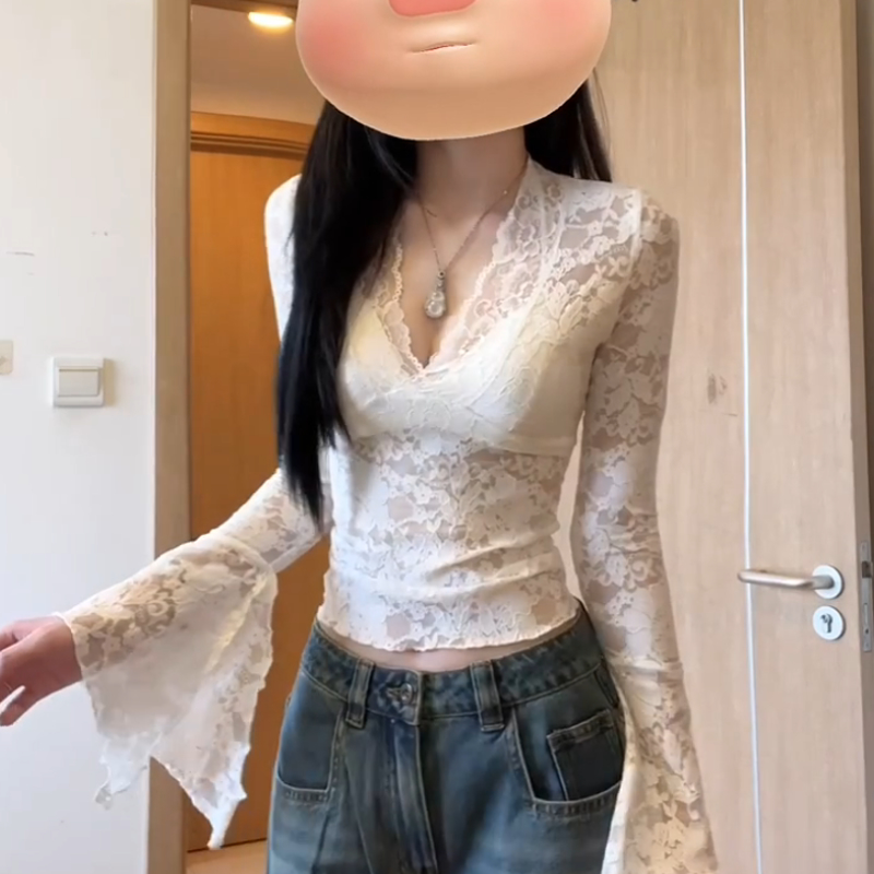 2025春秋冬季设计感小众V领蕾丝长袖T恤女白色薄款打底衫收腰上衣