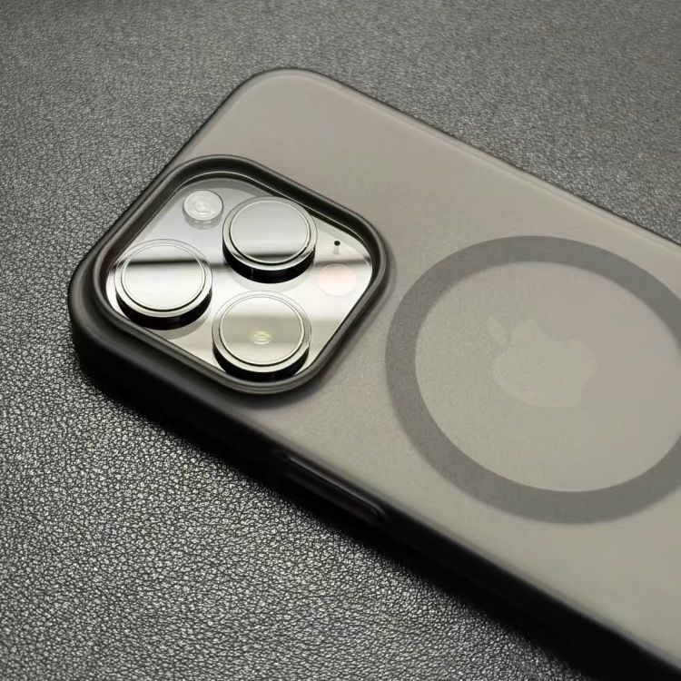 欧克里里冰雾磁吸适用苹果16/15Promax手机壳iPhone14/13硬11/12