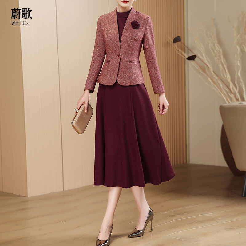 酒红色小香风套装2024新款女装秋冬气质显瘦西装两件套裙1826