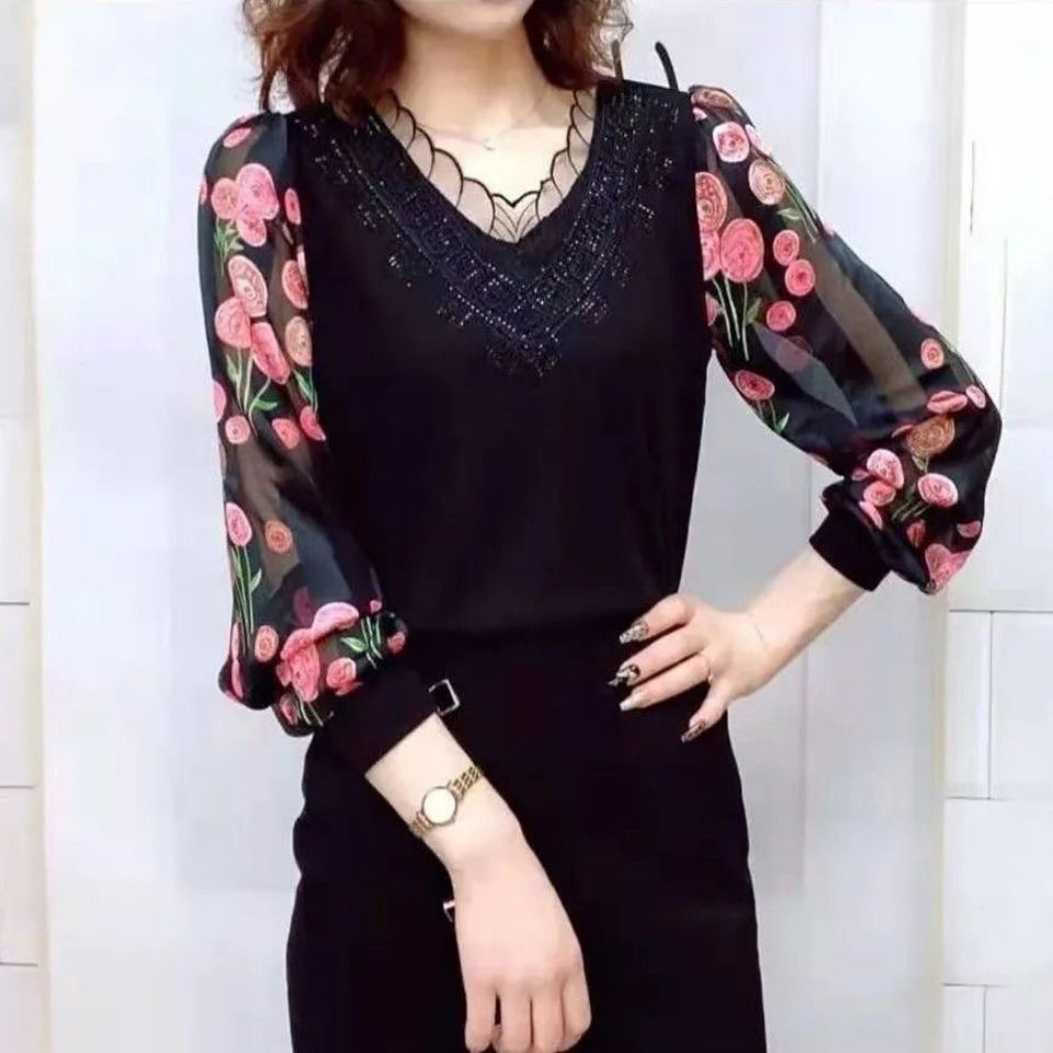 春秋新款蕾丝拼接长袖洋气大码烫钻显瘦百搭女士打底衫T桖上衣
