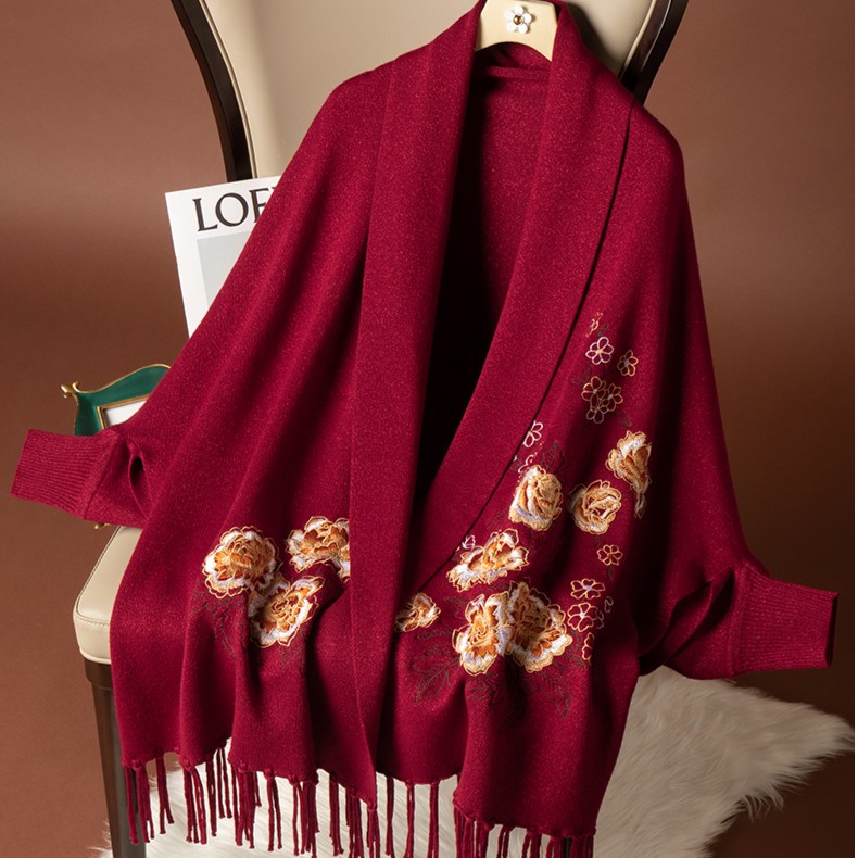 米驼色刺绣羊毛披肩外搭女冬季婚礼喜婆婆妈妈配旗袍礼服带袖斗篷