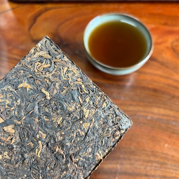 【240g 困鹿山熟砖】2011年困鹿山古茶园240g古树普洱熟茶紧压砖茶
