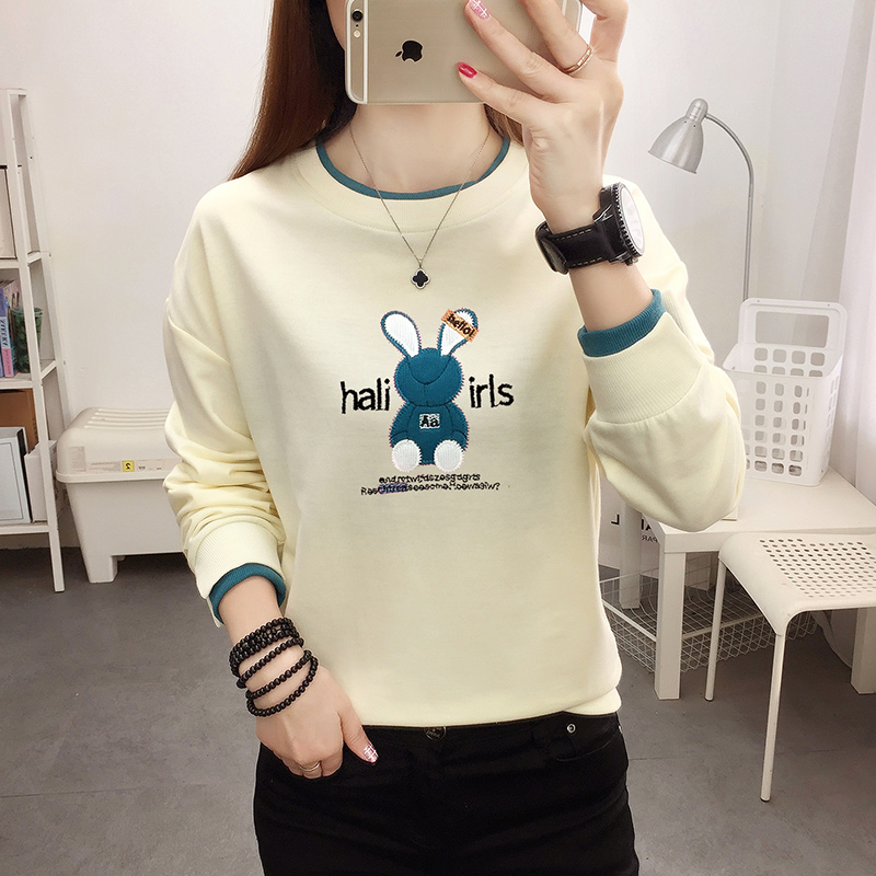 2025秋装圆领长袖T恤女士休闲可爱百搭减龄打底衫卡通显瘦上衣潮