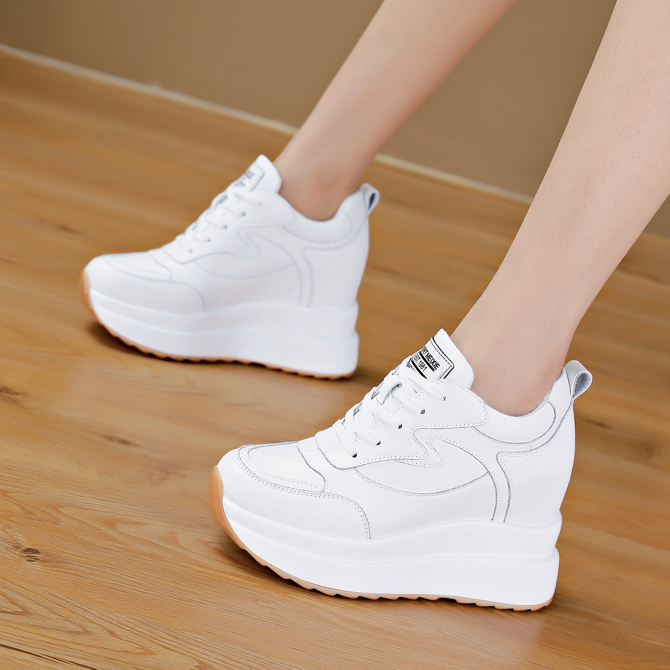 真皮小白鞋内增高女鞋10cm增高显瘦百搭厚底松糕鞋白色小个子鞋子