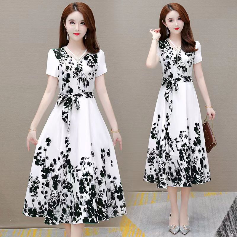 新款v领大裙摆时尚印花连衣裙高档连衣裙高贵收腰显瘦中长款裙子