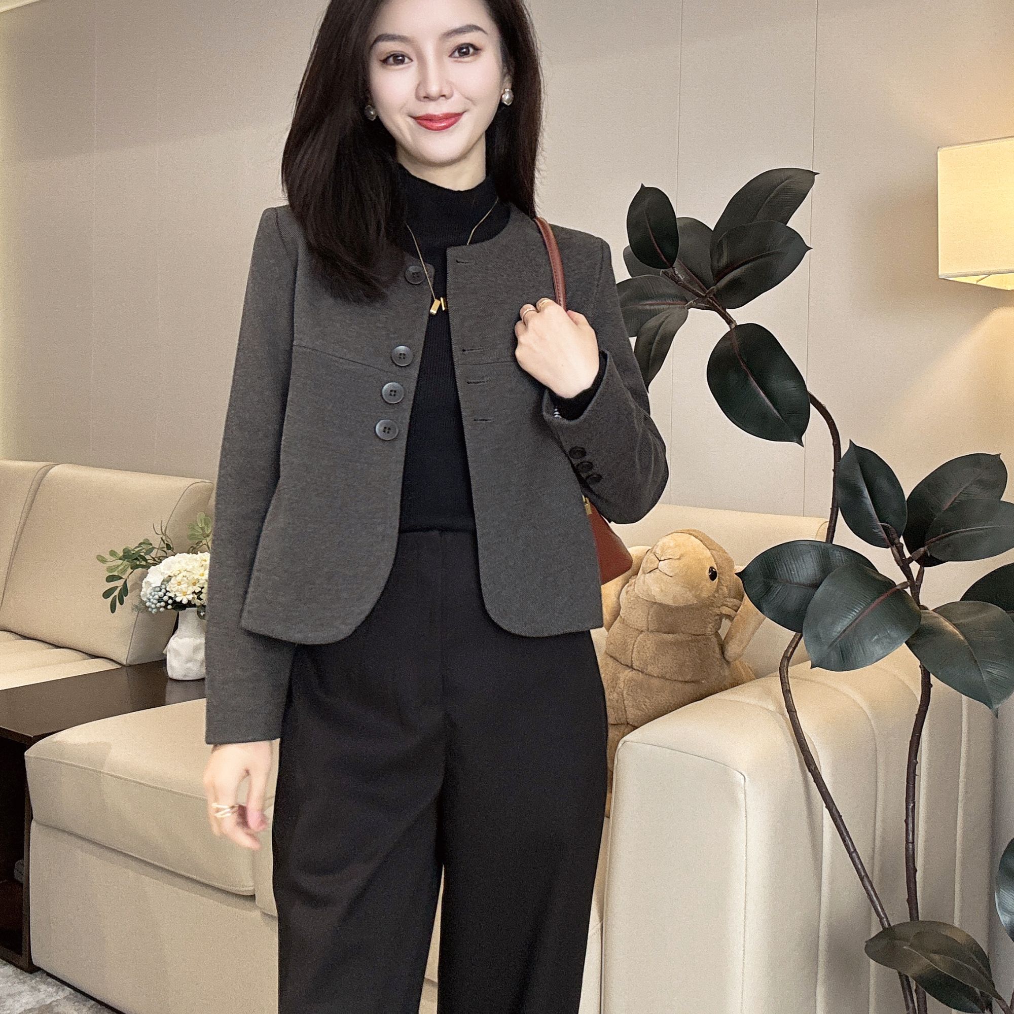 【罗衣日记定制】时尚圆领毛呢西装外套女秋冬丝巾搭配时尚气质短款