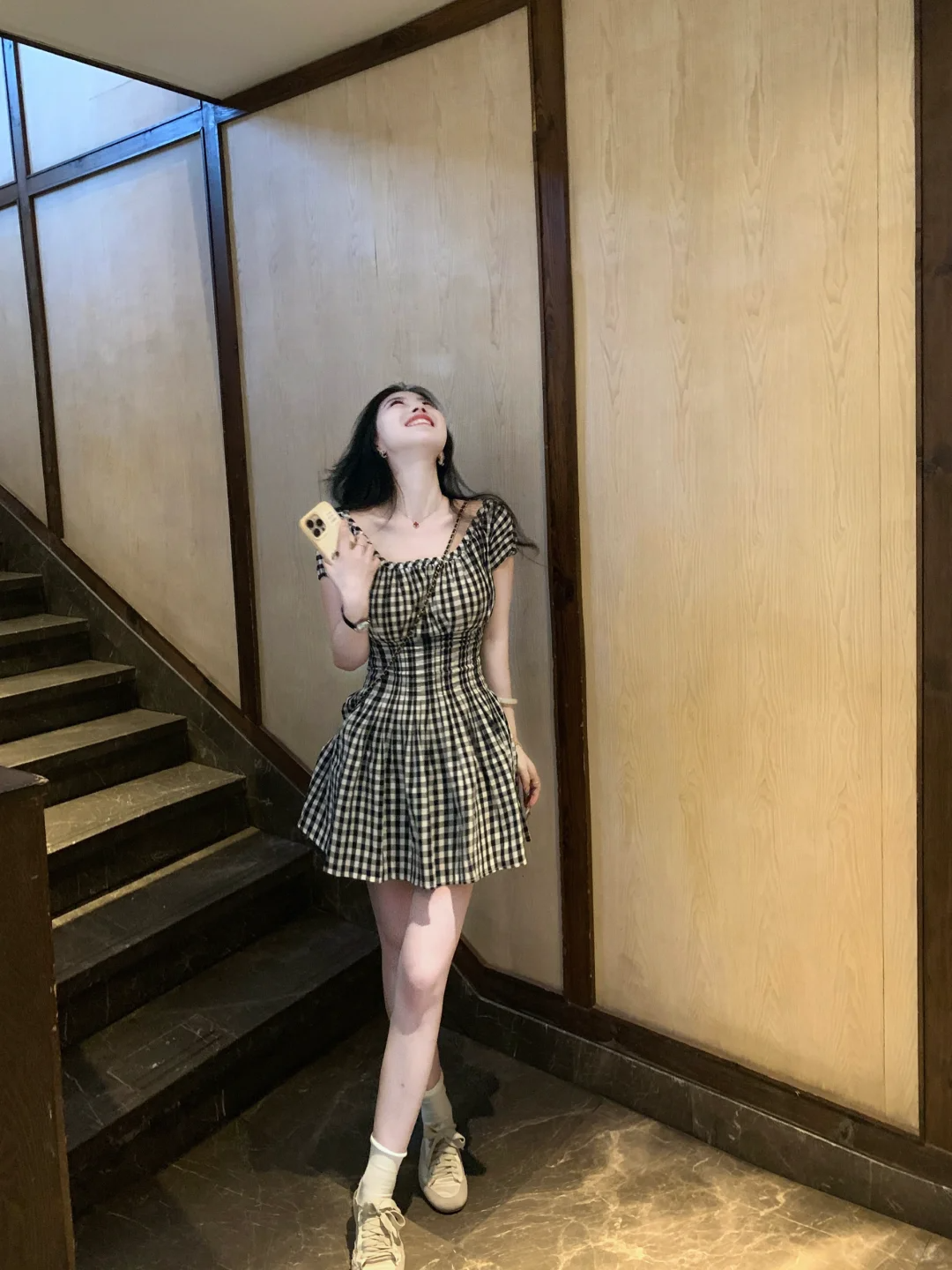 法式甜美黑白格子褶皱泡泡短袖收腰显瘦连衣裙百搭减龄洋气短裙女