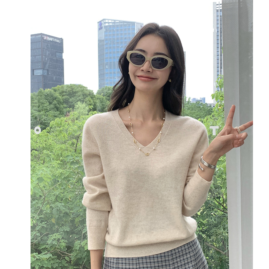 顺仕羊无缝V领羊毛衫女秋冬宽松套头羊绒衫毛衣内搭针织衫打底衫