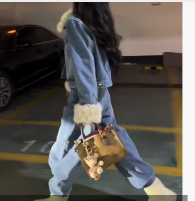 2025冬季时尚潮流百搭精品女装AxuK157