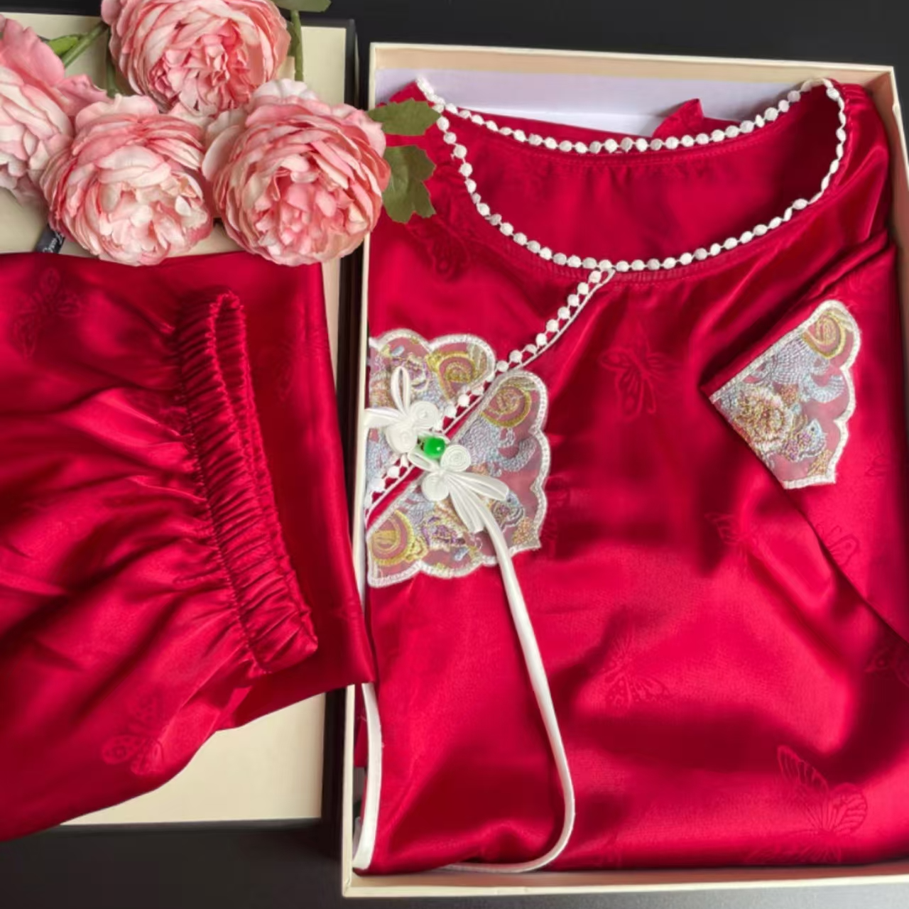 红色新中式国风冰丝古风睡衣女士本命年秋冬2025蛇年新款刺绣套装