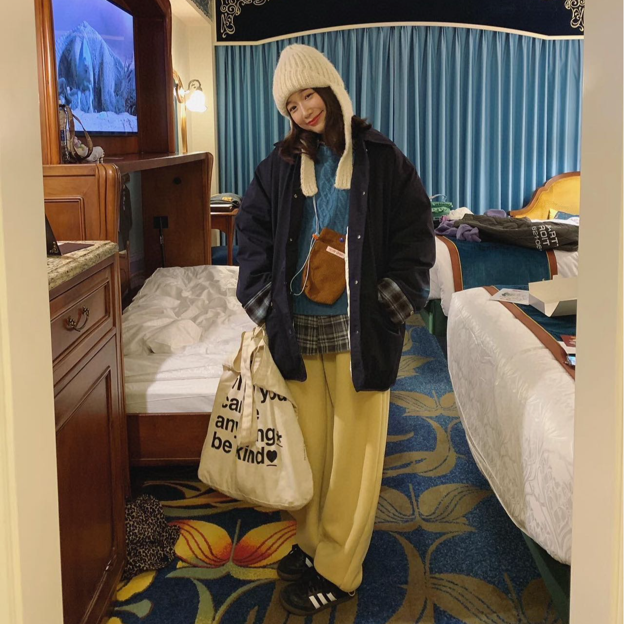 韩感氛巴恩风围格纹袖口风衣羽绒服外套·24328