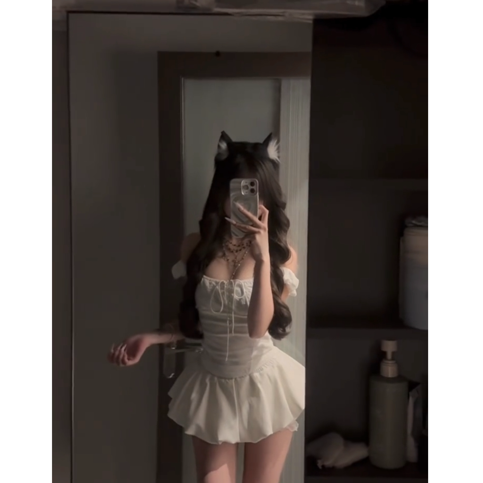 辣妹修身设计感方领短袖T恤女夏季短款泡泡袖上衣白色A字短裙套装