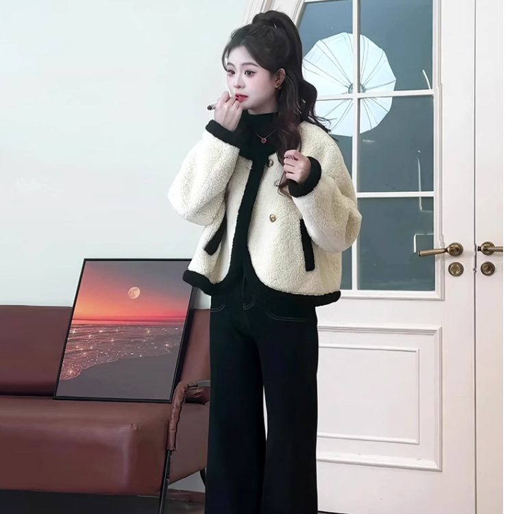 一整套深冬穿搭减龄高级感小香风加厚保暖白色羊羔毛外套两件套装