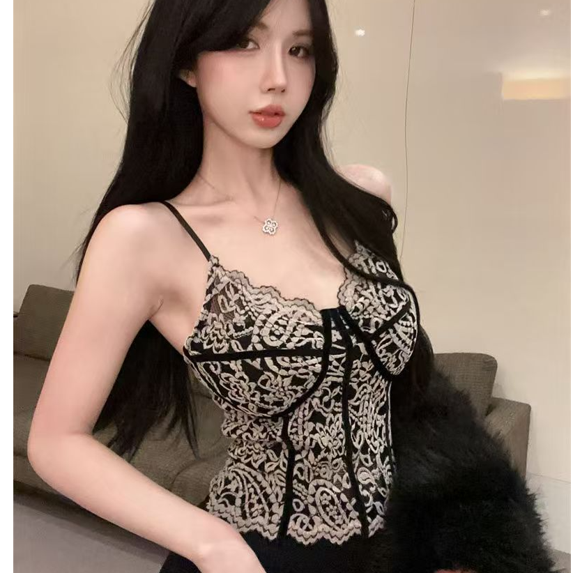 蕾丝性感吊带背心女秋季修身带胸垫内搭白色辣妹短款打底美背上衣