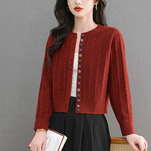 春秋时尚小个子毛衣女短款长袖针织开衫安哥拉红上衣配裙子的外套