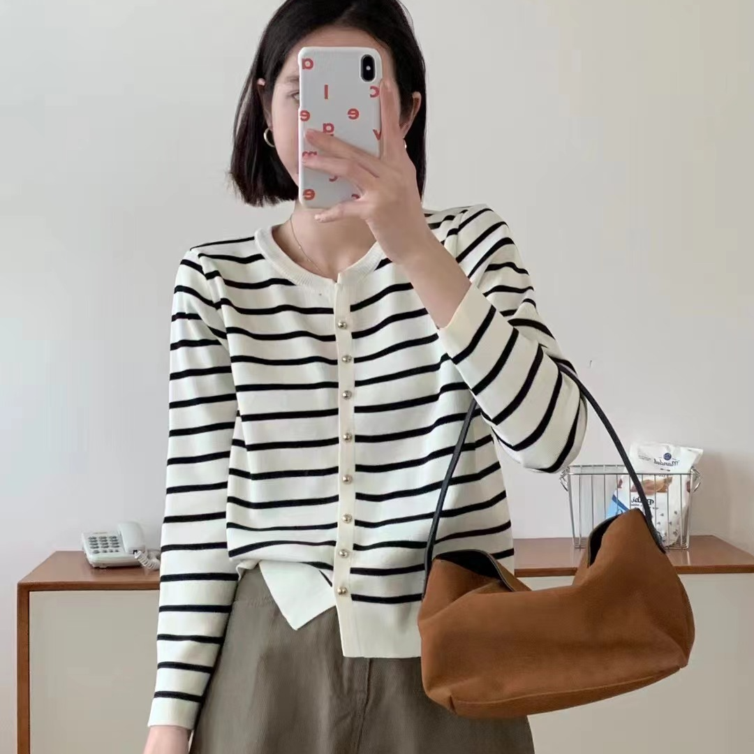 A07法式经典条纹小香风2025秋季新款针织开衫外搭上衣长袖外搭