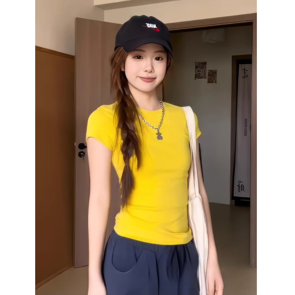 美式辣妹黄色正肩短袖t恤女夏季2025年新款纯欲百搭修身显瘦上衣