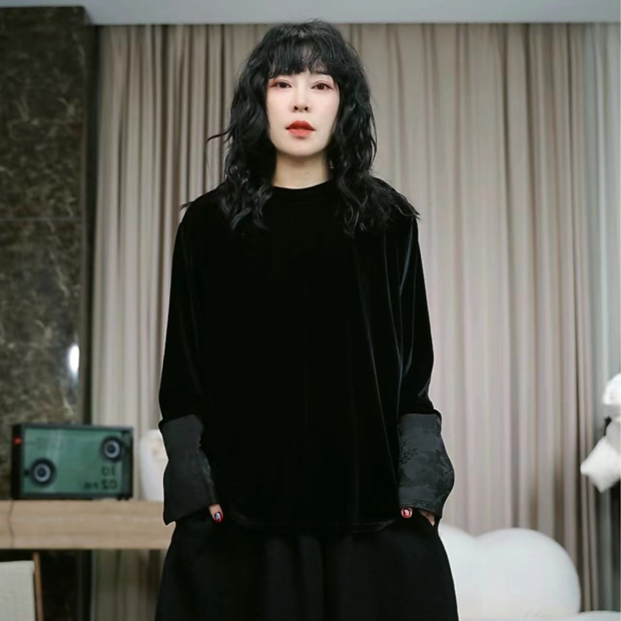 infobyfive2025新中式秋季新款显瘦气质百搭丝绒打底T恤2DB2601