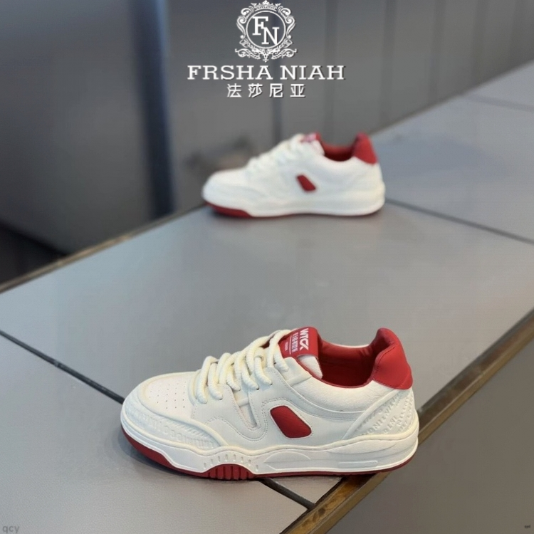 法莎尼亚防滑耐磨男鞋皮面透气阿甘鞋男士小白鞋时尚运动休闲鞋