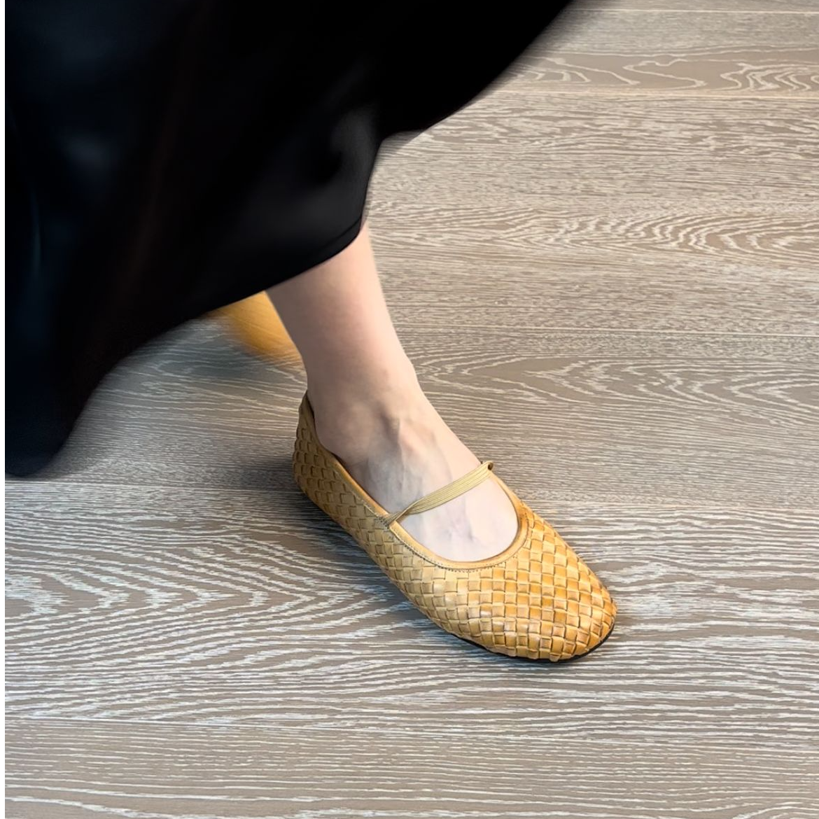 1CM水洗马皮修面皮方头平底百搭时尚编织轻奢防水单鞋浅口小众鞋