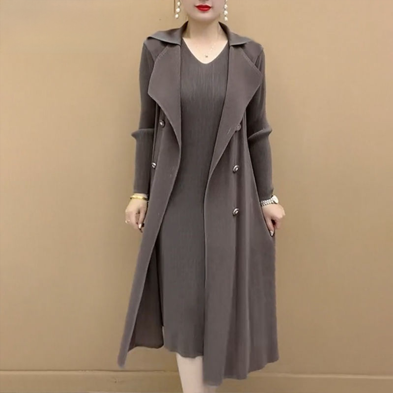 2025年春季爆款收腰显瘦褶皱假两件风衣裙拼接外套时尚高档妈妈装