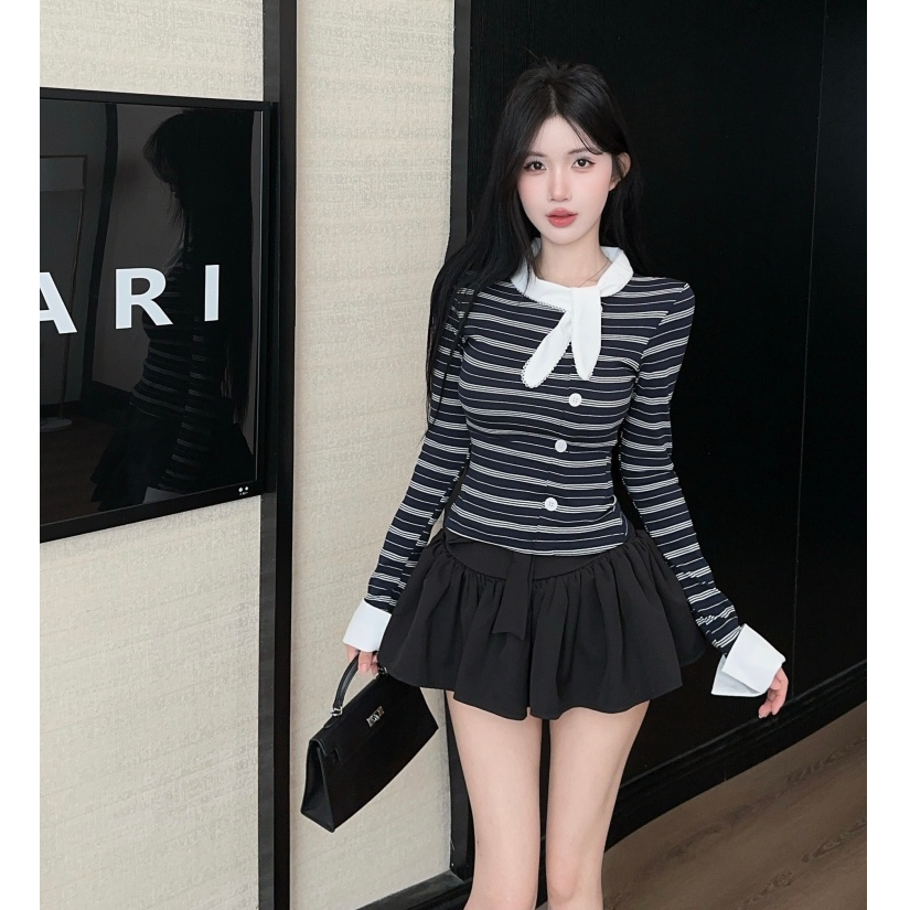 2025秋季新款大小姐花边条纹长袖t恤女独特漂亮上衣女配休闲短裙