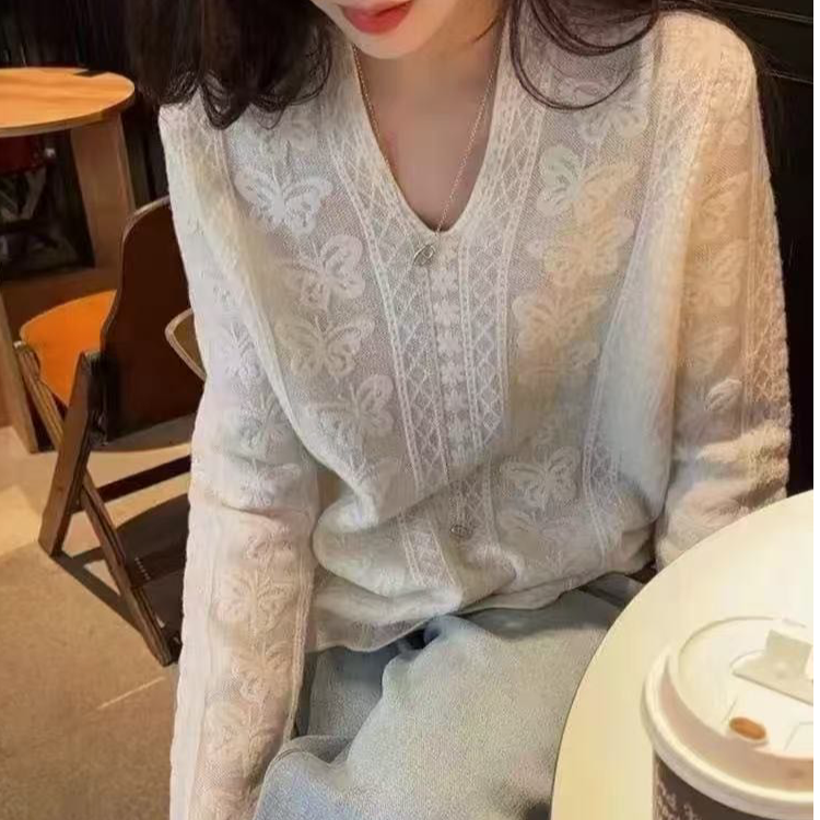 【秋冬新款】MT‘ 蝴蝶提花V领绵羊毛毛衣’  钩花百搭套头打底衫