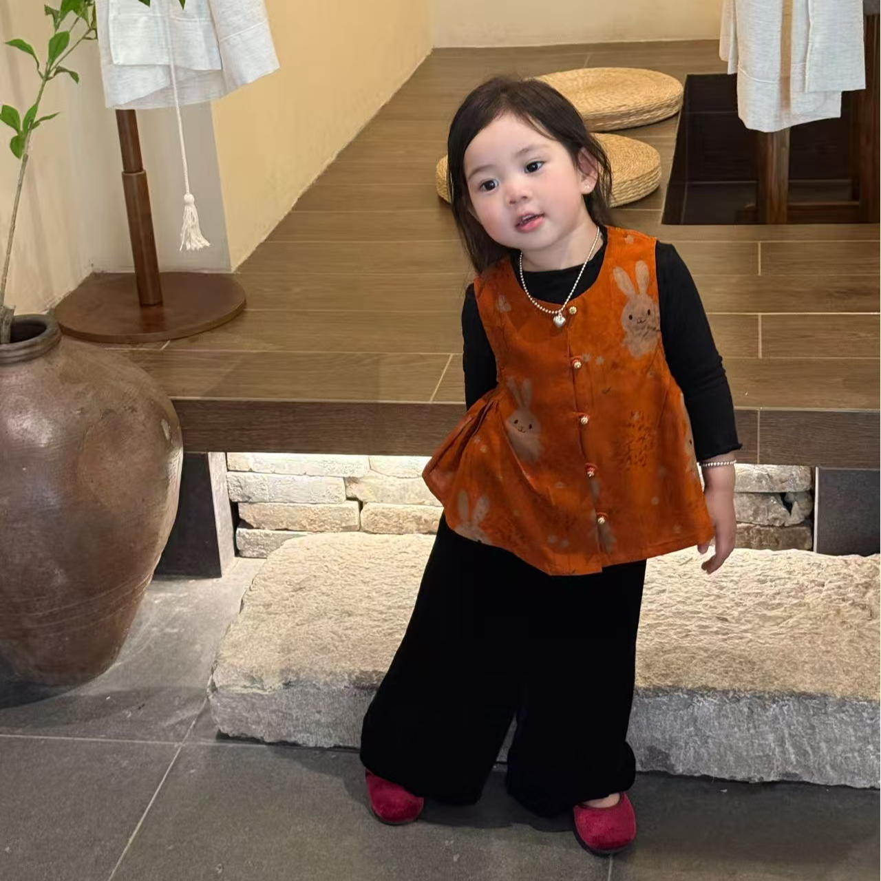 现货】壹妈童装女童秋冬国风套装儿童复古新中式马甲背心黑色裤子