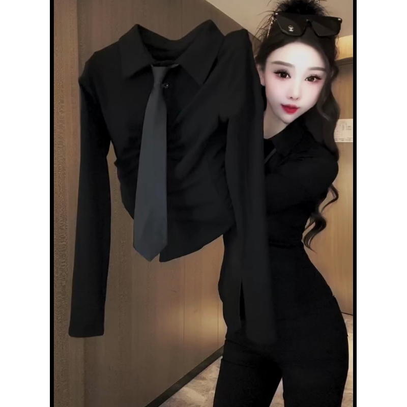 2026年秋季新款修身打底衬衣设计感高级感叠穿显瘦时尚气质上衣女