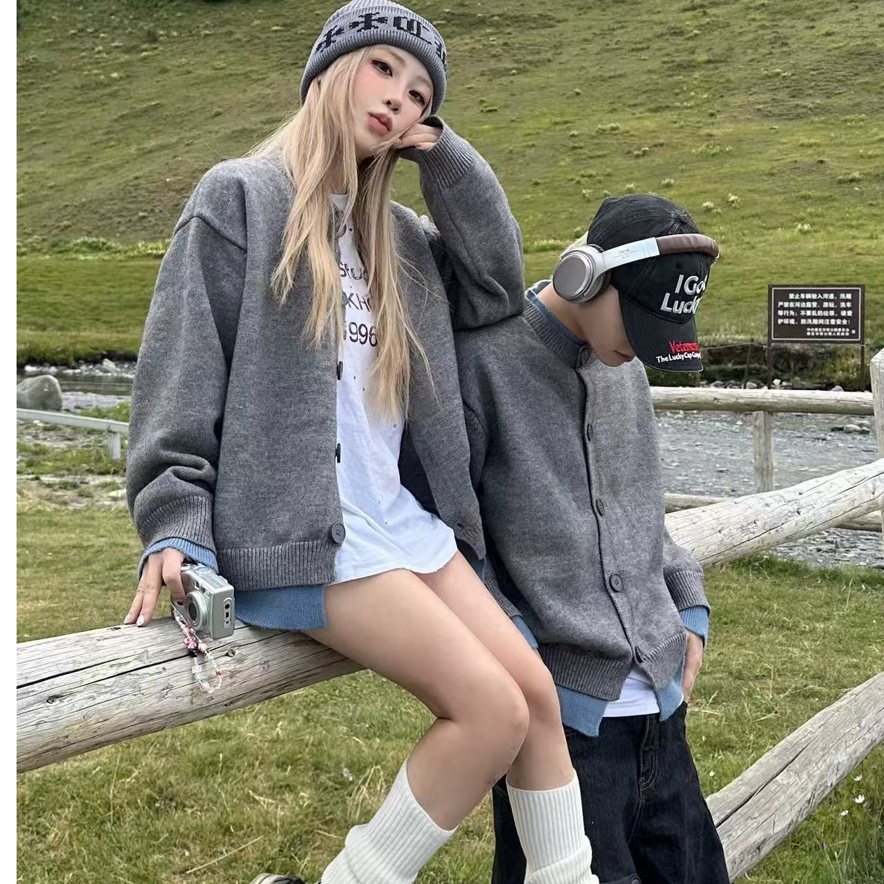 情侣装秋冬2025新款ins超火毛衣男女韩版宽松法式针织衫外套潮牌