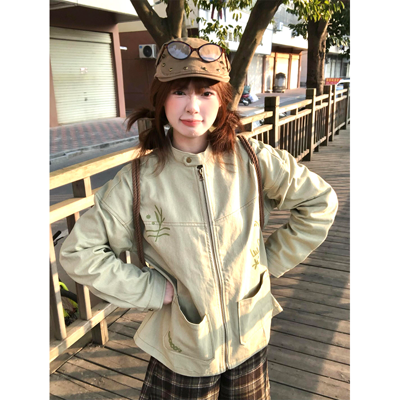 春游出行衣服简约印花复古洗水工装夹克女2025新款设计感百搭外套