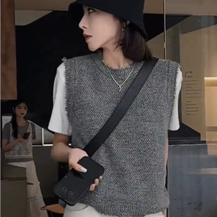 秋冬新款灰色超薄衣服针织马甲时尚圆领流苏高级感甜美洋气衣服女