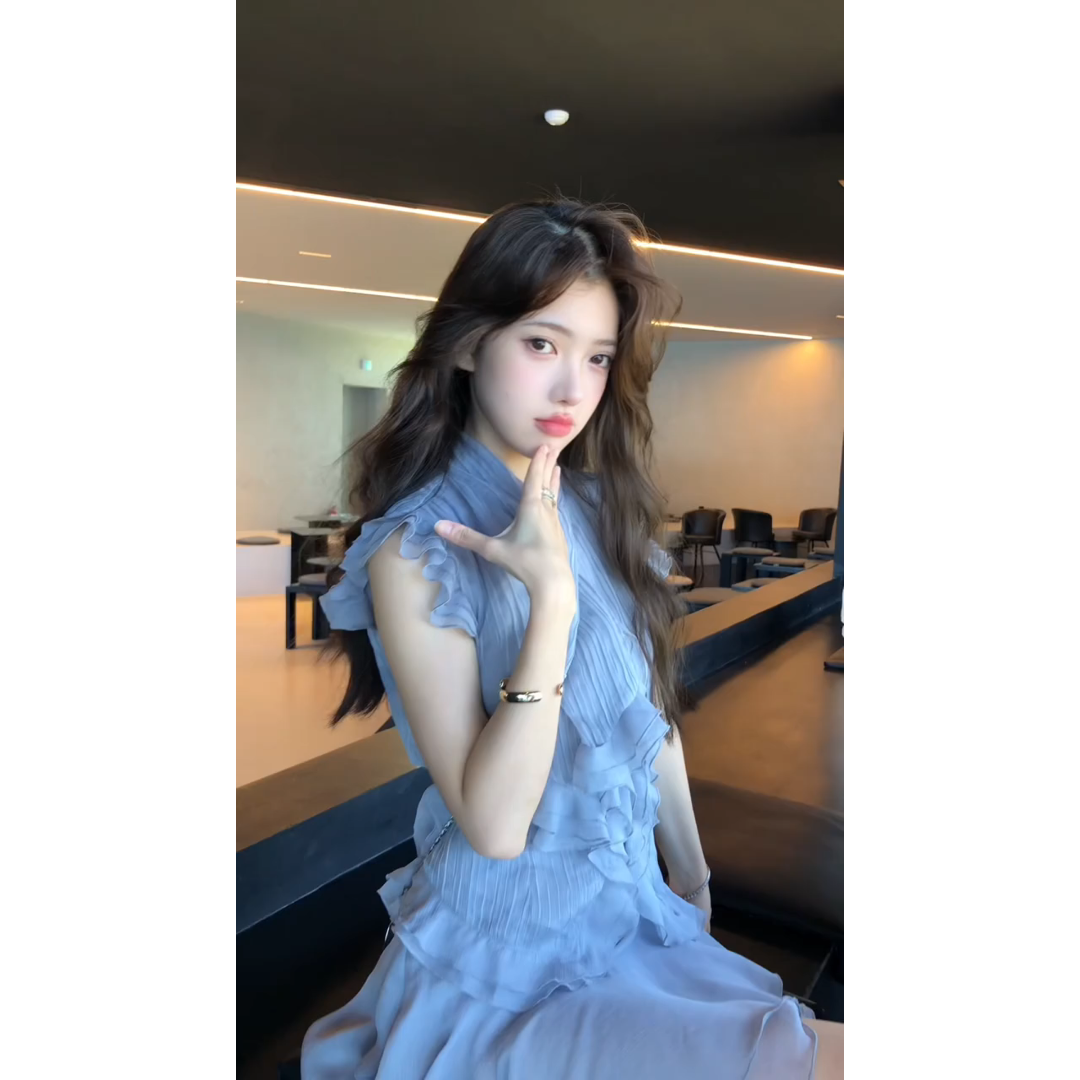 MARIE.COCO法式高级感时尚穿搭设计感飞飞袖气质上衣百搭短裙套装