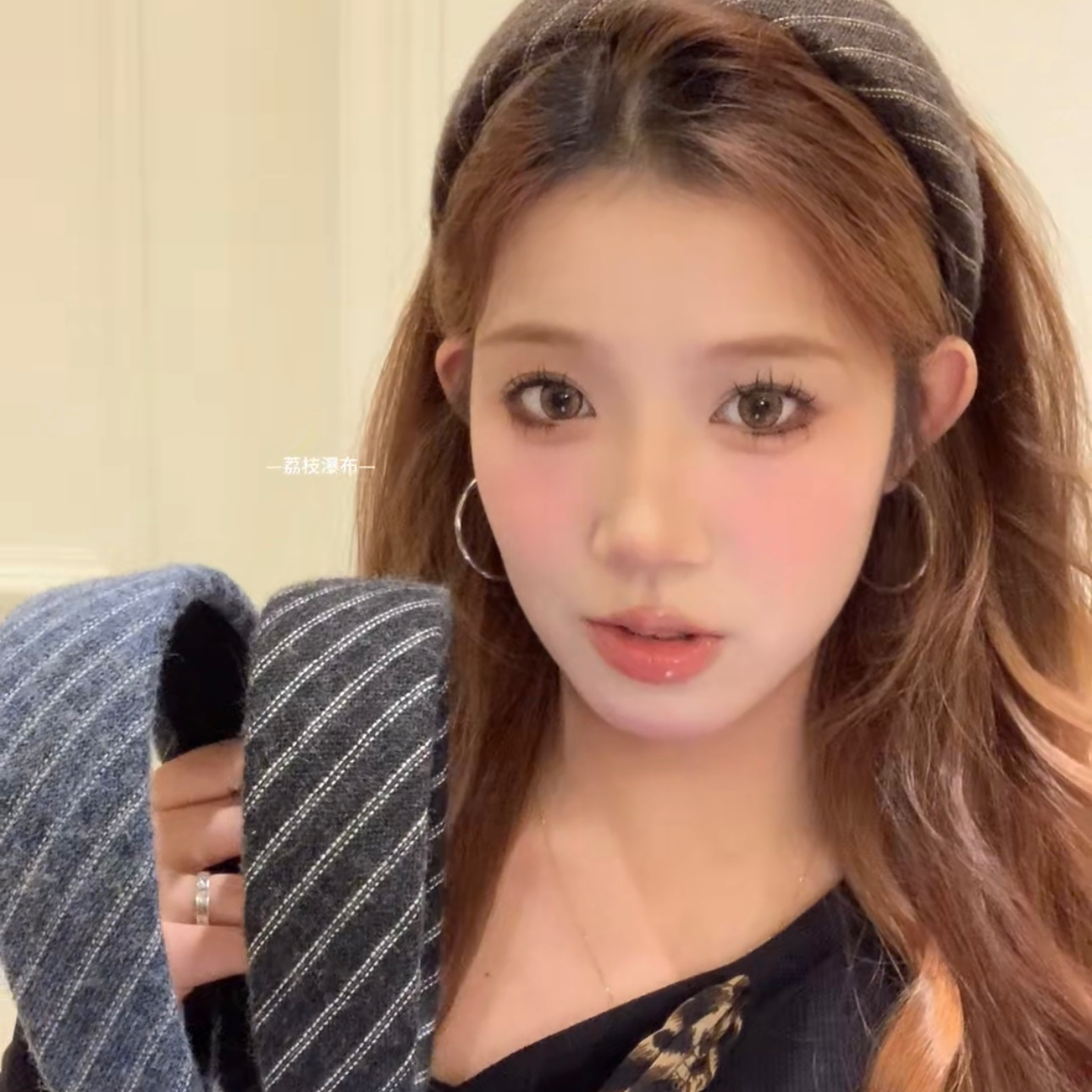 秋冬百搭宽边条纹发箍法式高颅顶日常外戴头箍2025新款高级发饰