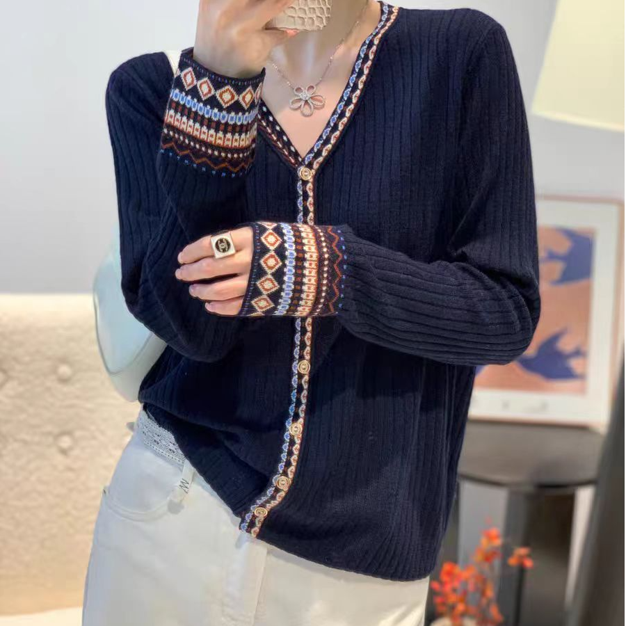 90-190斤国风提花复古精纺羊毛早秋冬大码针织衫显瘦新款V领开衫