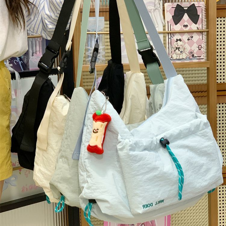 ZY轻便休闲尼龙布包女日系ins百搭大容量学生通勤斜挎运动单肩包