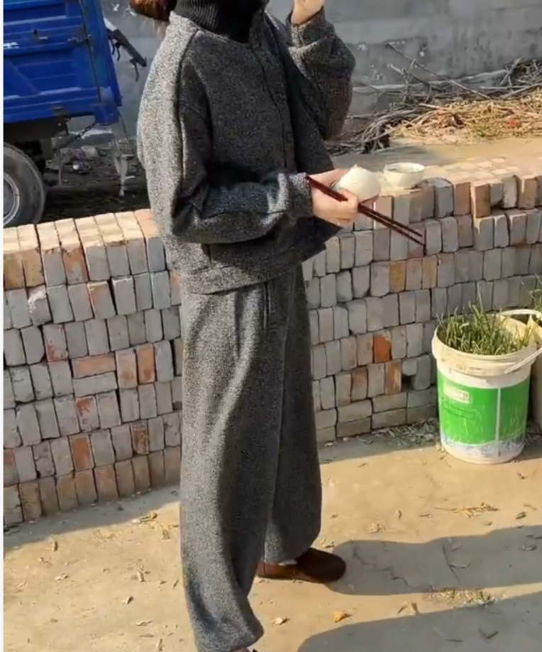 时尚潮流百搭精品女装dgd8497