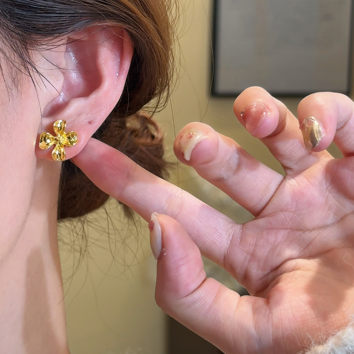 H414 金色花朵耳钉气质轻奢时尚百搭