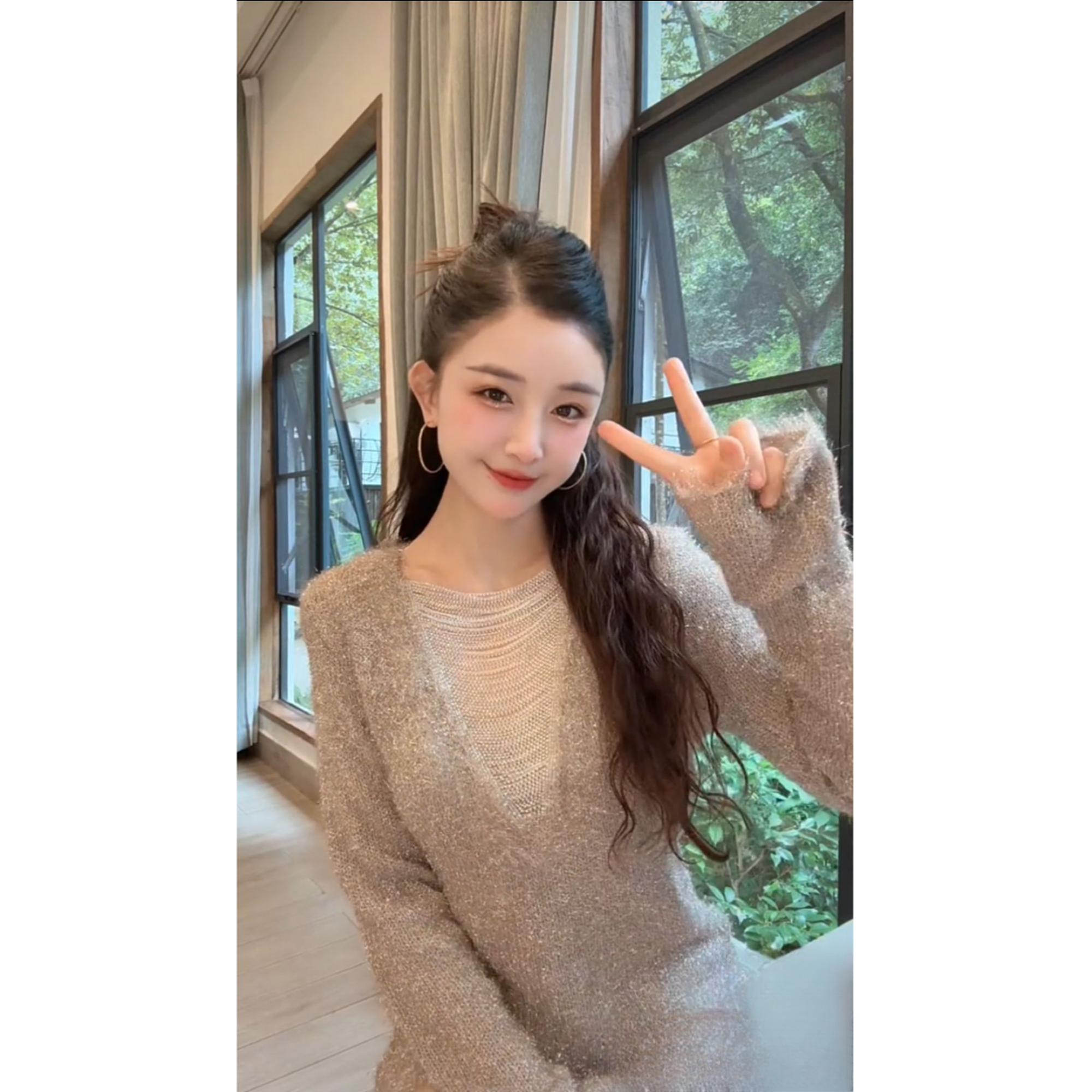 洋洋优选-秋冬新款时尚轻奢重工钉珠链条亮丝设计套头毛衣YY72251