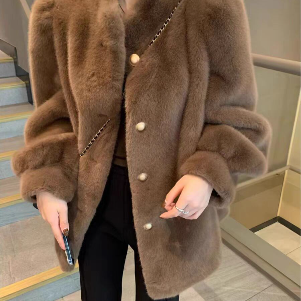 千金富人区2025环保皮草外套宽松中长款高级感泡泡袖立领毛毛上衣