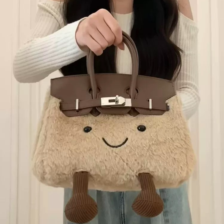 可爱少女毛绒斜挎包女2025秋冬新款卡通时尚毛毛包小众手提凯莉包