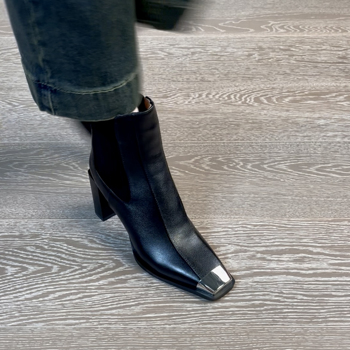 7.5CM头层牛皮百搭秋季方头瘦瘦靴法式瘦瘦靴高跟短靴时装单靴